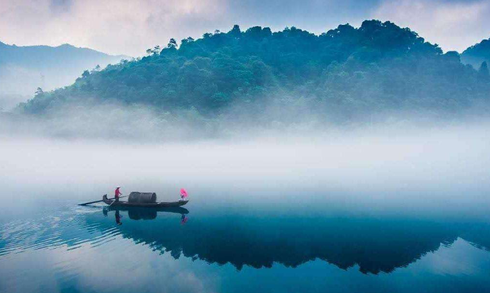 烟波浩渺的意思