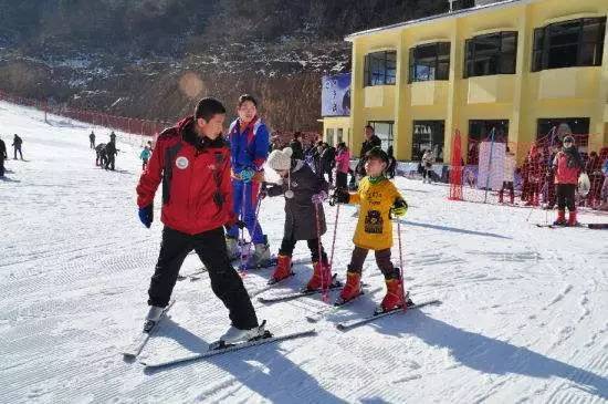 滑雪运动看上去非常酷，那么在滑雪时有什么安全注意事项？