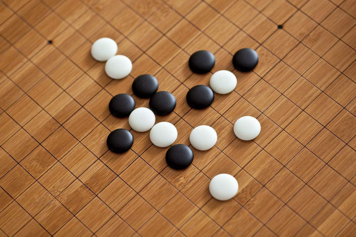 下围棋的时候 白棋先走 还是黑棋先走？？？？