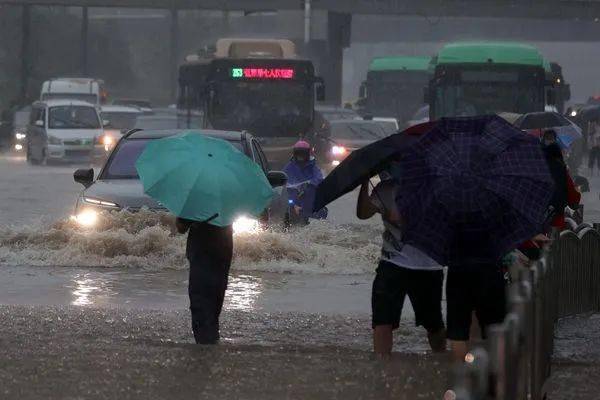 南方四省现特大暴雨，历史最大洪水能否威胁到广东地区呢？