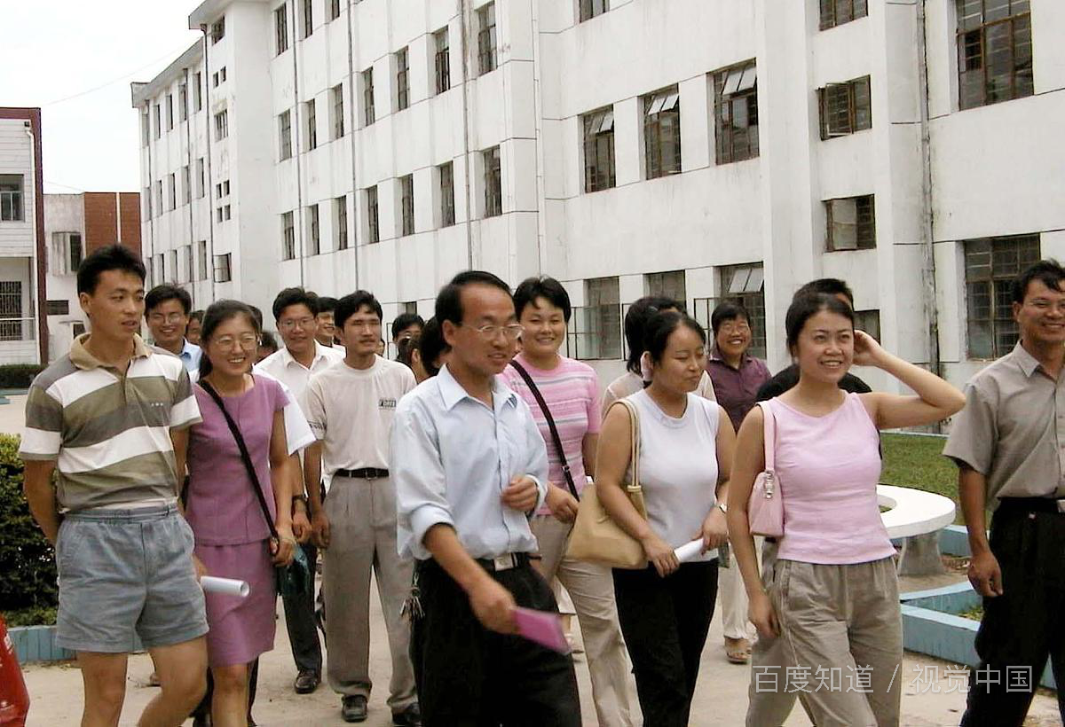 哈尔滨石油学院（华瑞学院）是属于哈尔滨松北区三环以内 还是 松北区三环以外 ？？？