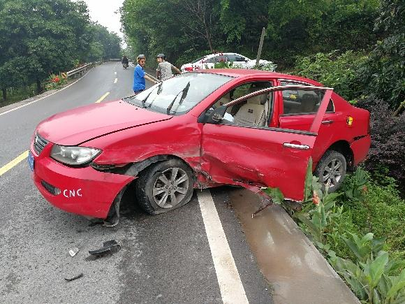 女副区长倪红旅游因事故身亡，该起事故的责任人是谁？