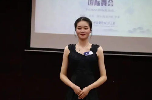 湖北女孩18岁参军退役后放弃“双一流”保研考上北大，她是怎么做到的？