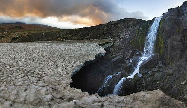 5名游客在攀登俄罗斯堪察加地区一火山途中遇难，攀岩要做哪些保护措施？