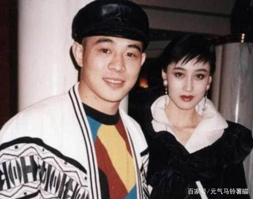 李苔蜜2岁成留守儿童，今32岁依旧未婚，李连杰如何回应？