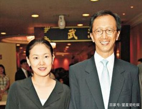 梁锦松先与他小26岁跳水冠军伏明霞结婚，又和她闺蜜关系暧昧，你怎么看？