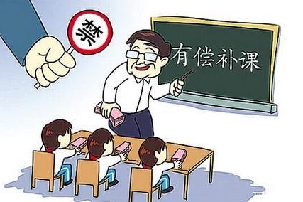 老师带无人机航拍学校补课举报8所的背后，带来怎样的反思？